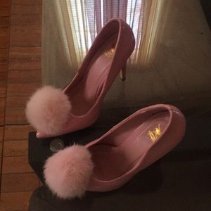 Pink pumps